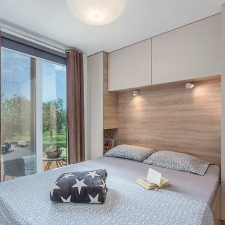 House Ive: Coastal Retreat With Jacuzzi, Pool And Olive Grove Holiday home